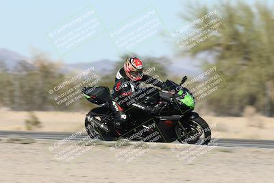 media/Dec-01-2025-Moto Forza (Mon) [[2daa91e15f]]/3-Beginner Group/Session 2 (Turn 7 Inside Pans)/